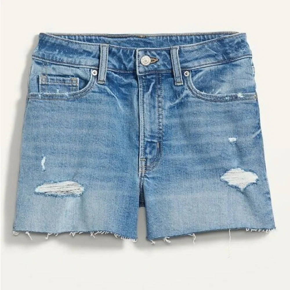 Old Navy High-Waisted OG Jean Shorts 3-inch inseam pipped distressed medium wash